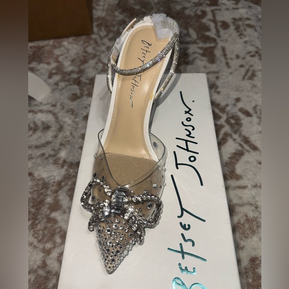 Betsey Johnson Shoes - Betsey Johnson Cinderella Shoes!